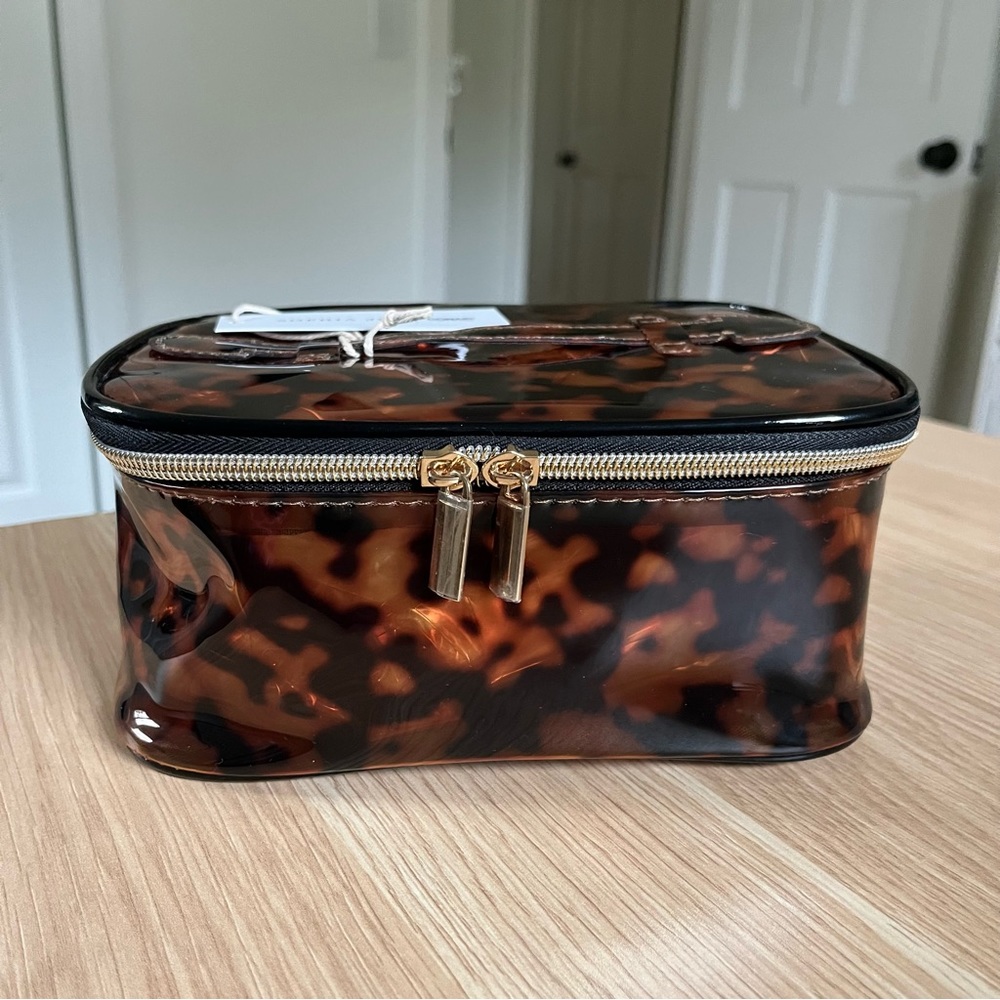 Tortoise Sophia Joy Conair Toiletry Train Case - Picture 5 of 9